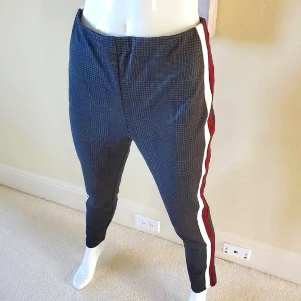 Forever 21 Gray Herringbone Activewear Legging with Checks Stripes SZ L